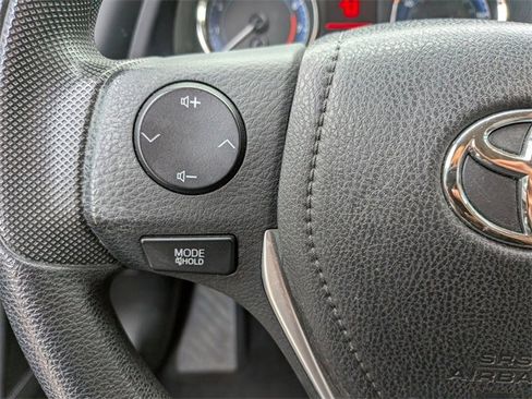 Used 2017 Toyota Corolla LE image 16