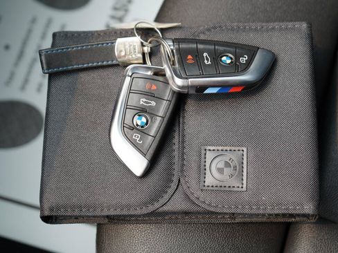 Used 2020 BMW 330i xDrive Sedan w/ M Sport Package AWD/4WD image 90