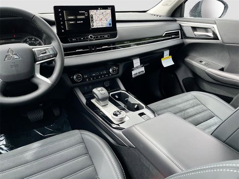 New 2025 Mitsubishi Outlander Trail Edition image 25