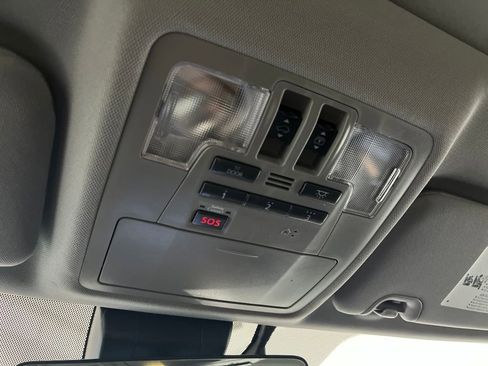Used 2018 Toyota Highlander Limited Platinum AWD/4WD image 63