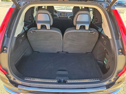 Used 2025 Volvo XC90 B5 Plus w/ Protection Package Premier image 12