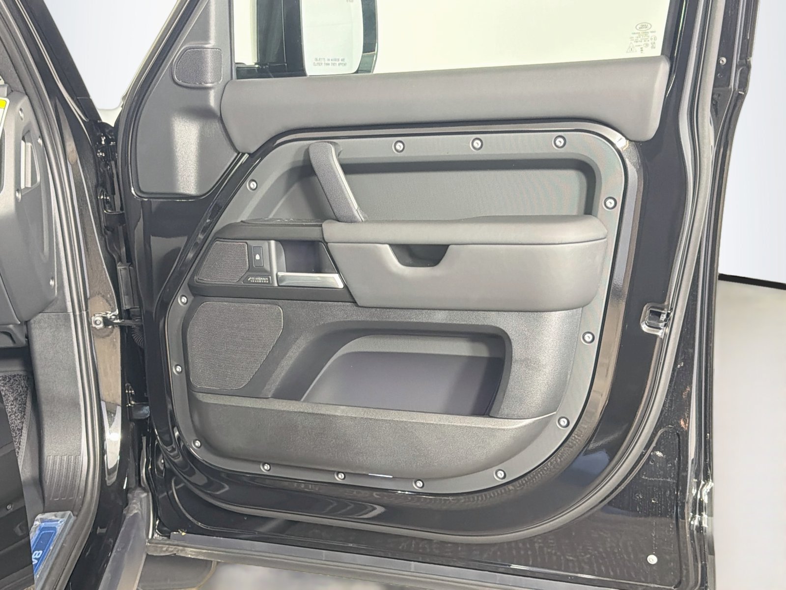 New 2026 Land Rover Defender 130 V8 AWD/4WD image 30