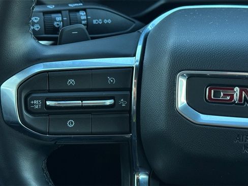 Certified 2025 GMC Acadia Elevation image 30