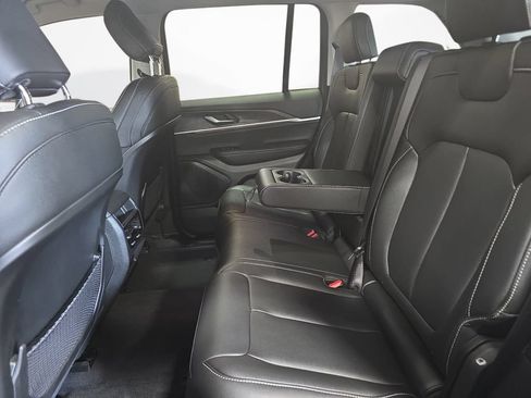Certified 2023 Jeep Grand Cherokee Limited AWD/4WD image 14