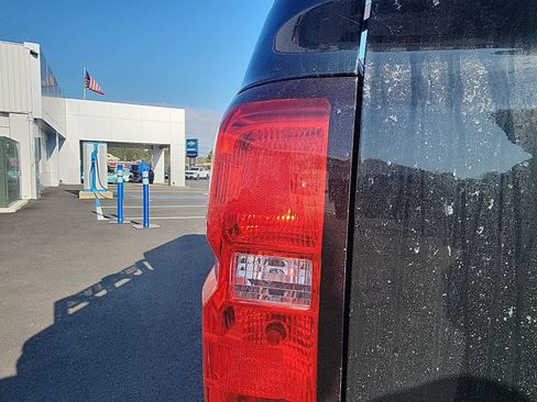 Used 2018 Chevrolet Silverado 1500 LT w/ All Star Edition image 7