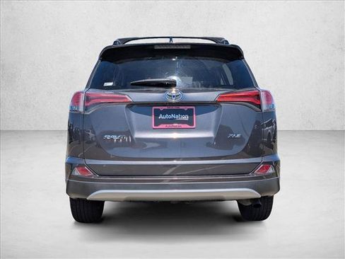 Used 2016 Toyota RAV4 XLE FWD image 6