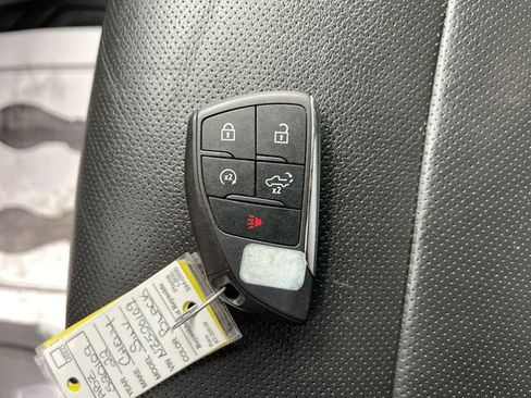 Used 2022 Chevrolet Silverado 1500 LTZ w/ LTZ Premium Package image 35