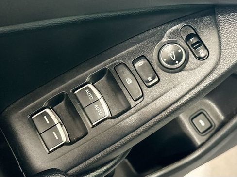 Used 2018 Honda Accord EX-L image 18