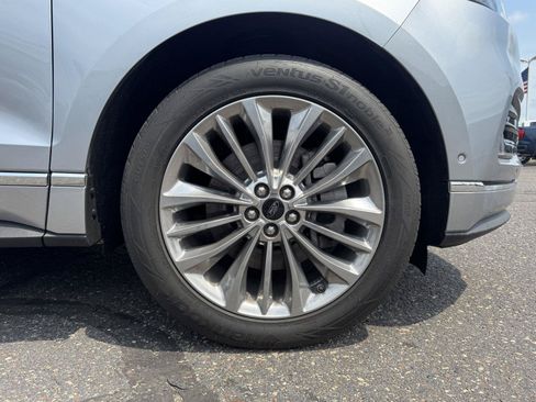 Used 2021 Ford Edge Titanium w/ Equipment Group 301A FWD image 11