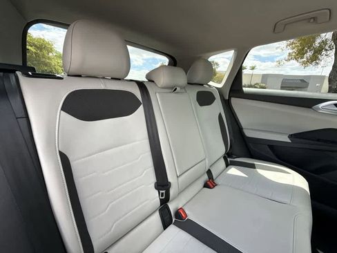 Used 2025 Volkswagen Taos SE image 26