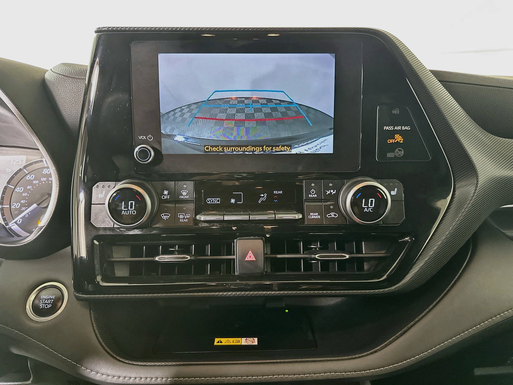 Used 2024 Toyota Highlander XSE FWD image 25