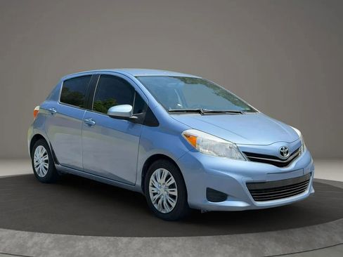 Used 2012 Toyota Yaris LE FWD image 3