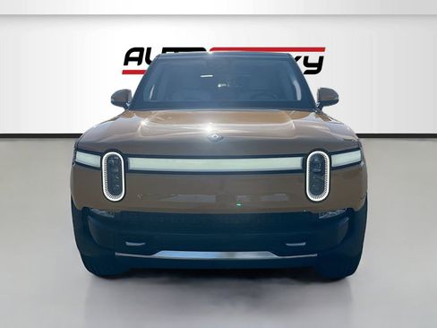 Used 2023 Rivian R1S Adventure AWD/4WD image 2