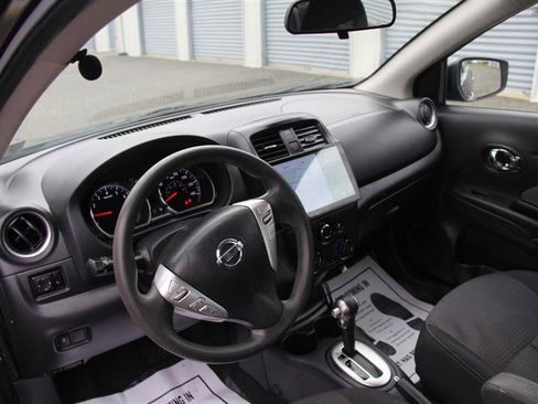 Used 2015 Nissan Versa SV FWD image 19