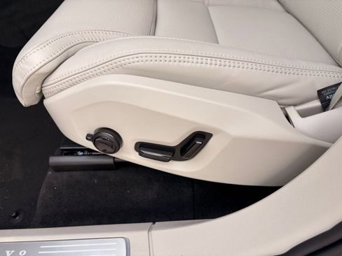 New 2026 Volvo XC90 T8 Ultra w/ Protection Package image 12