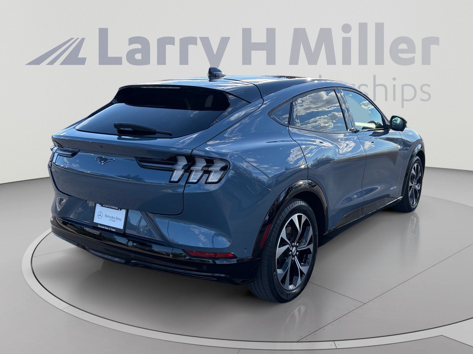 Used 2023 Ford Mustang Mach-E Premium AWD/4WD image 5