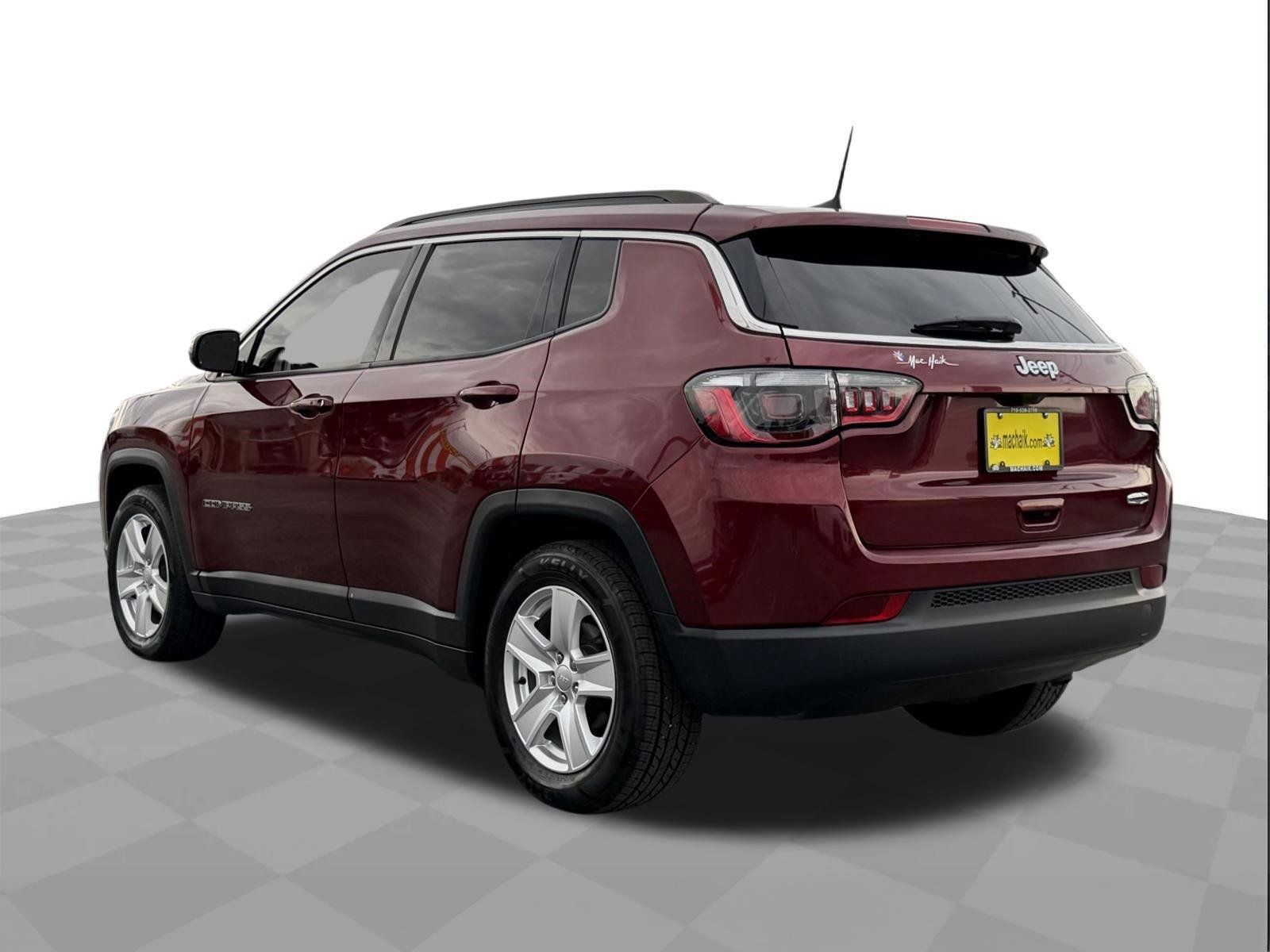 Used 2022 Jeep Compass Latitude w/ Convenience Group FWD image 3