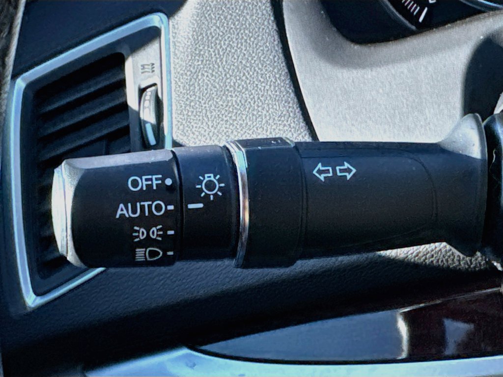 Used 2015 Acura TLX w/ Technology Package FWD image 12