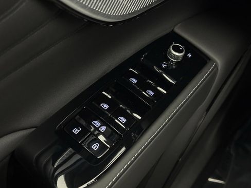 New 2025 Maserati Grecale Modena image 11