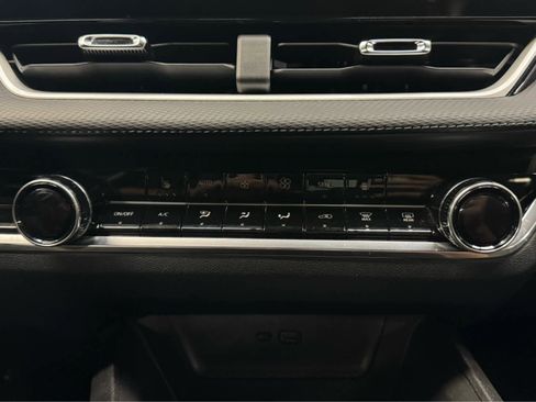 Certified 2025 Chevrolet Equinox LT w/ Convenience Package II image 20