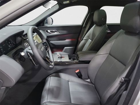 New 2025 Land Rover Range Rover Velar Dynamic SE image 13