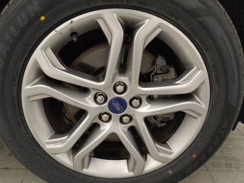Used 2017 Ford Edge Titanium w/ Equipment Group 301A FWD image 31