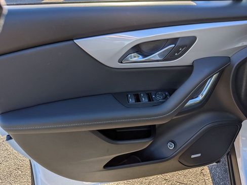 Used 2025 Chevrolet Blazer LT w/ Sound & Technology Package image 12