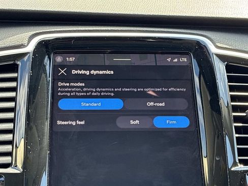 Used 2025 Volvo XC90 B6 Plus image 40