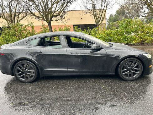 Used 2023 Tesla Model S Plaid image 8