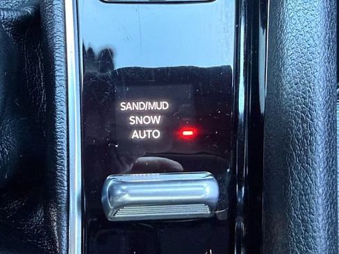 Used 2024 Jeep Compass Limited image 18