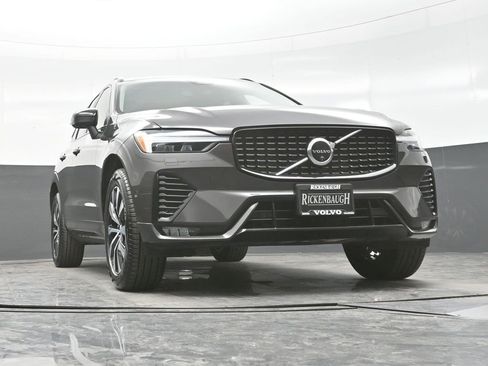 Used 2025 Volvo XC60 B5 Plus AWD/4WD image 20