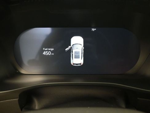 Certified 2025 Volvo XC40 B5 Plus AWD/4WD image 12
