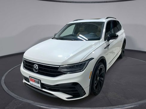 Used 2024 Volkswagen Tiguan SE R-Line AWD/4WD image 1