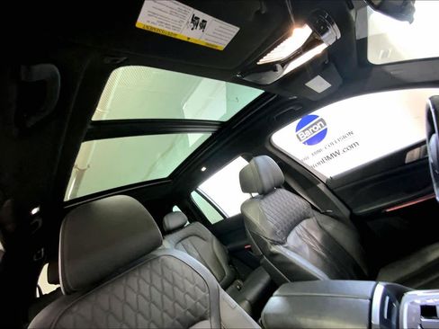 Used 2022 BMW X7 xDrive40i w/ M Sport Package image 14