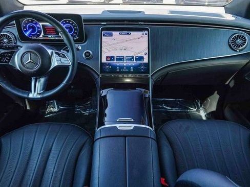 Used 2023 Mercedes-Benz EQE 500 4MATIC SUV image 12