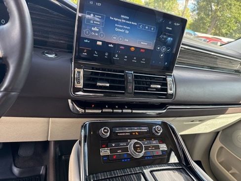 Used 2024 Lincoln Navigator Black Label image 24