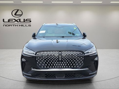 Used 2025 Lincoln Aviator Black Label image 8