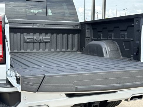 New 2026 GMC Sierra 1500 Denali w/ Denali Reserve Package AWD/4WD image 10