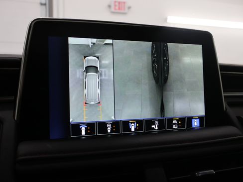 Used 2023 Chevrolet Suburban RST w/ Luxury Package AWD/4WD image 23