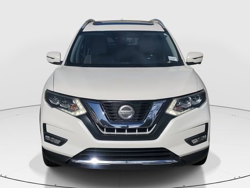 Used 2018 Nissan Rogue SL w/ Premium Package image 3