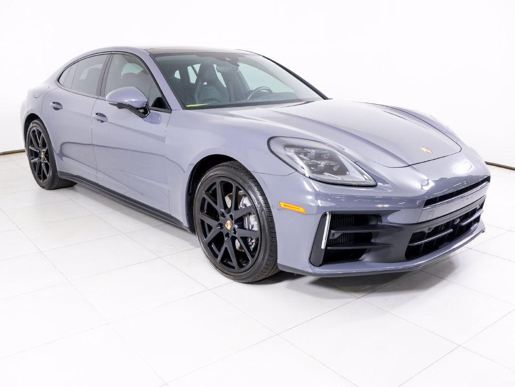 Certified 2025 Porsche Panamera w/ Premium Package RWD image 31