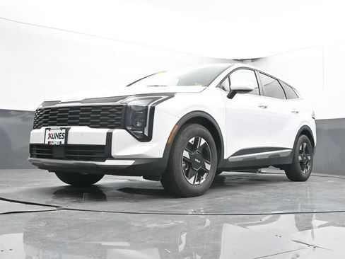 Used 2026 Kia Sportage LX FWD image 45