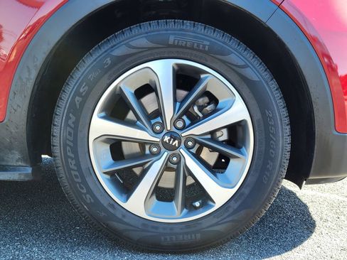 Used 2019 Kia Sorento EX image 11