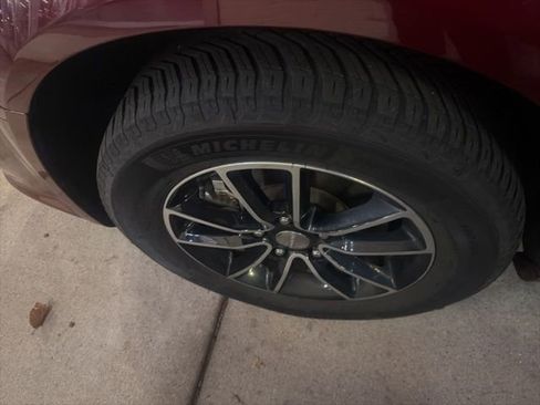 Used 2017 Dodge Grand Caravan SXT w/ Driver Convenience Group image 16