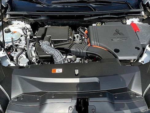 Used 2024 Mitsubishi Outlander ES AWD/4WD image 5