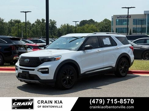 Used 2021 Ford Explorer Limited w/ Equipment Group 301A RWD image 3
