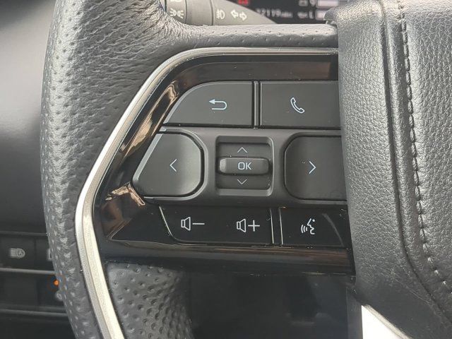 Used 2024 Toyota Sequoia Platinum AWD/4WD image 32