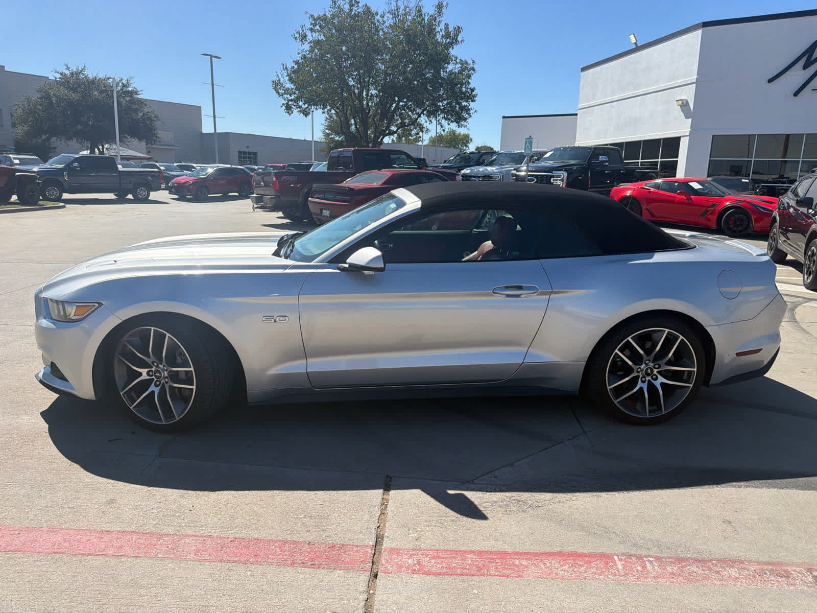 Used 2015 Ford Mustang GT Premium w/ Equipment Group 401A RWD image 2