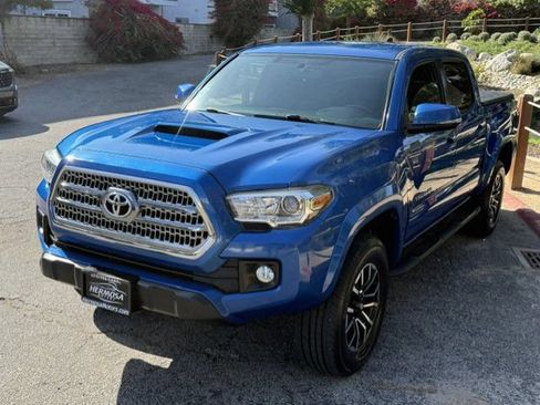 Used 2016 Toyota Tacoma 4x4 Double Cab image 37
