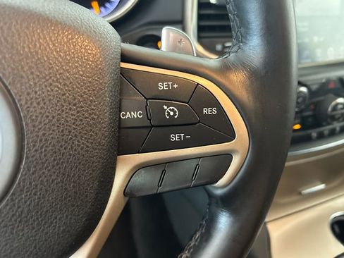 Used 2015 Jeep Grand Cherokee Limited w/ Trailer Tow Group IV AWD/4WD image 15